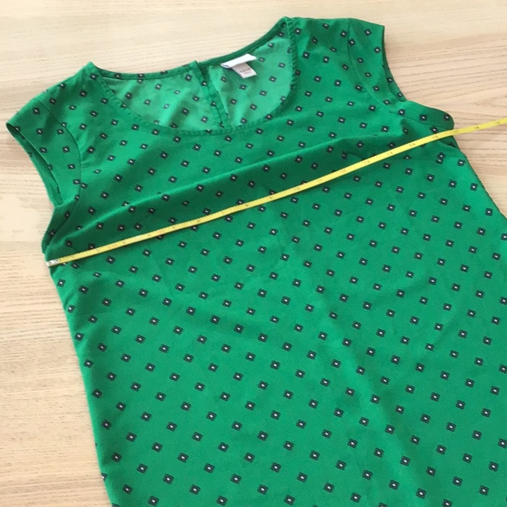 Perfect spring top! - Picture 5 of 6